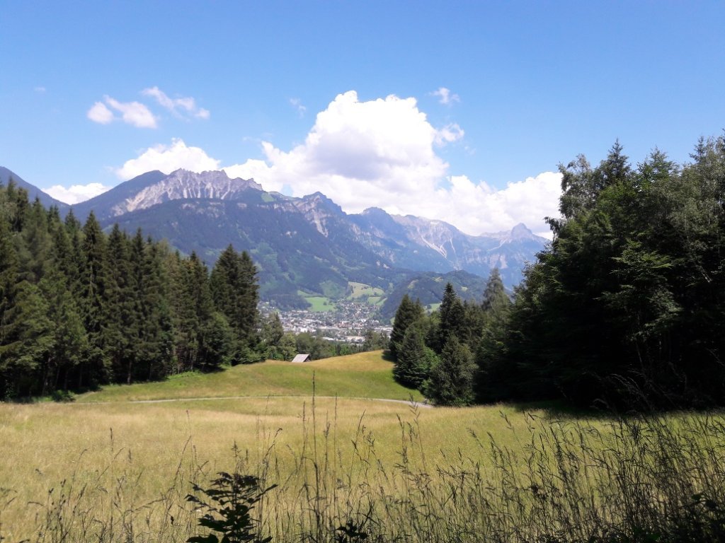 Blick von der Schaß hinunter nach Bludenz